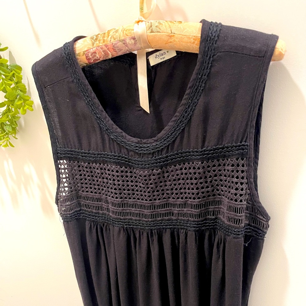 Really great top dress it up with some jewelry or wear it with shorts